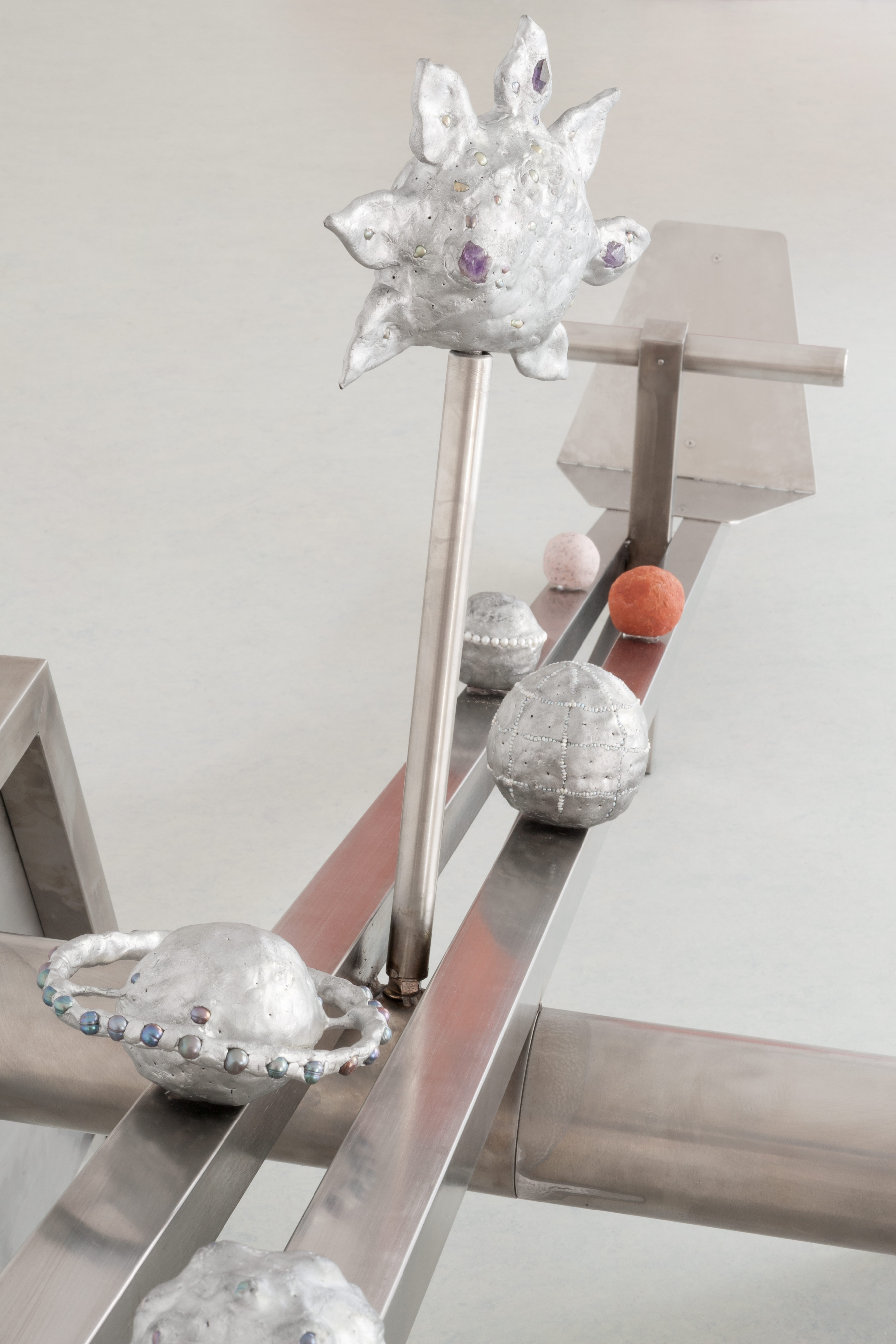 Polina Osipova, Universe Model Machine (detail), exhibition view Cosmologies at Play at Neun Kelche, Berlin 2026, Copyright Dorothea Dittrich, VG Bildkunst 2026.