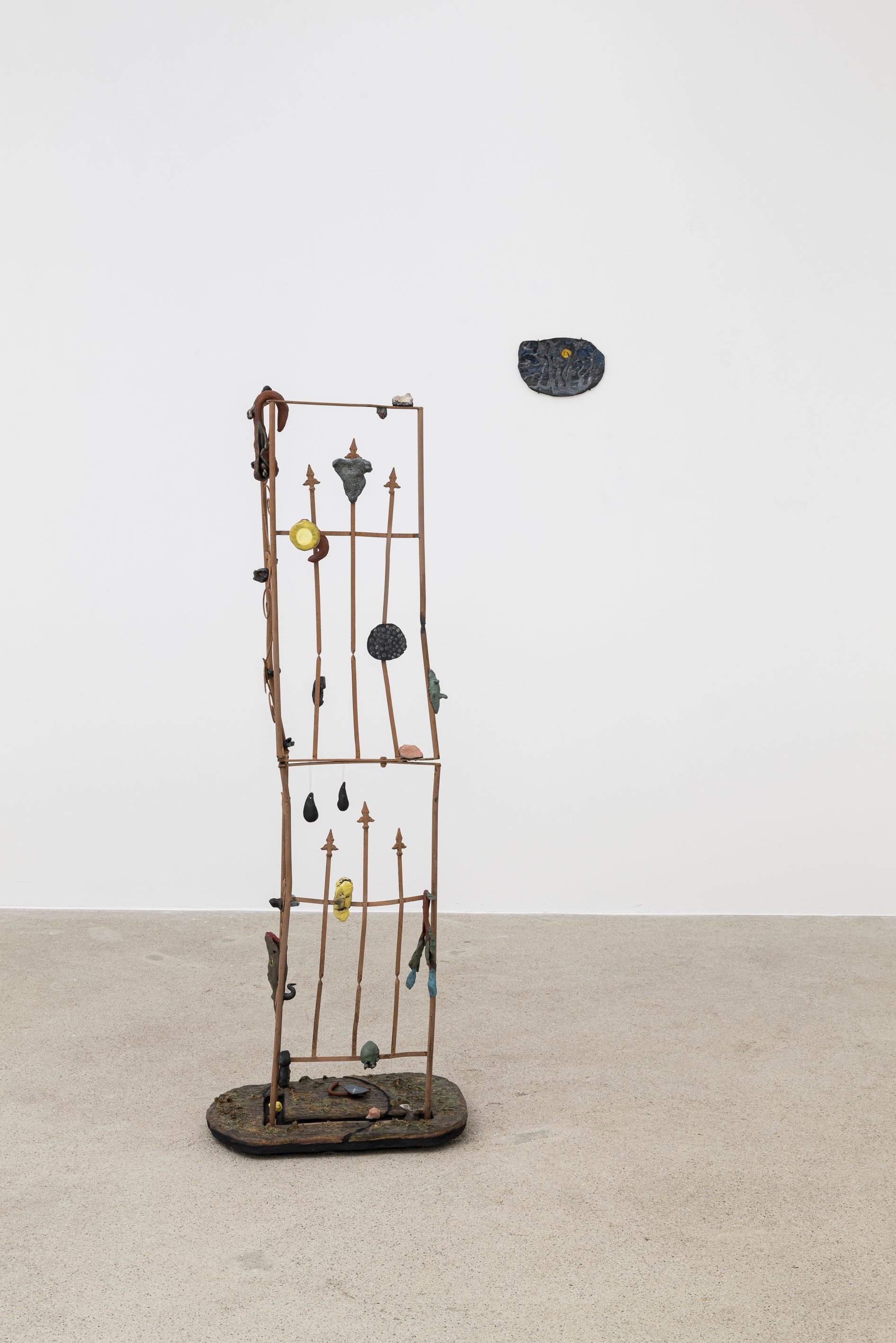 Veronika Hilger, Untitled, 2026, metal, ceramic, raku, earthenware, stoneware, MDF, glue, mordar, wire, 165 × 59 × 41 cm