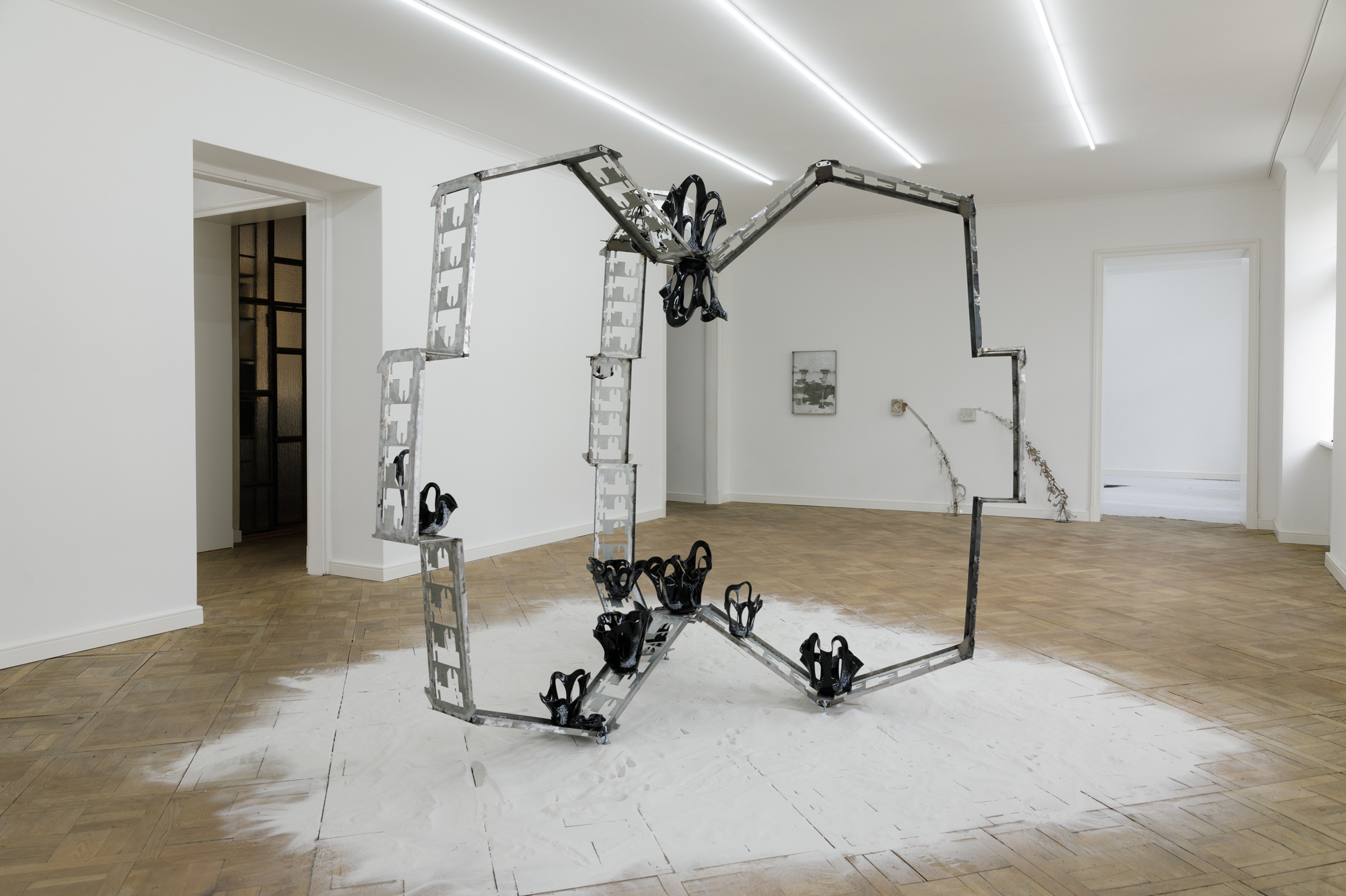 photo: bliss gallery“What Happens on Earth Stays on Earth”, installation view, photo: bliss gallery 