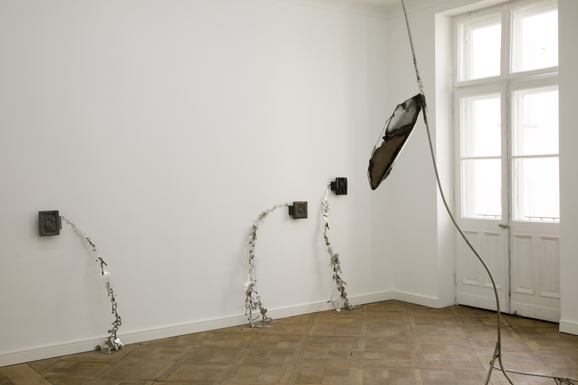 “What Happens on Earth Stays on Earth”, installation view, photo: bliss gallery 
